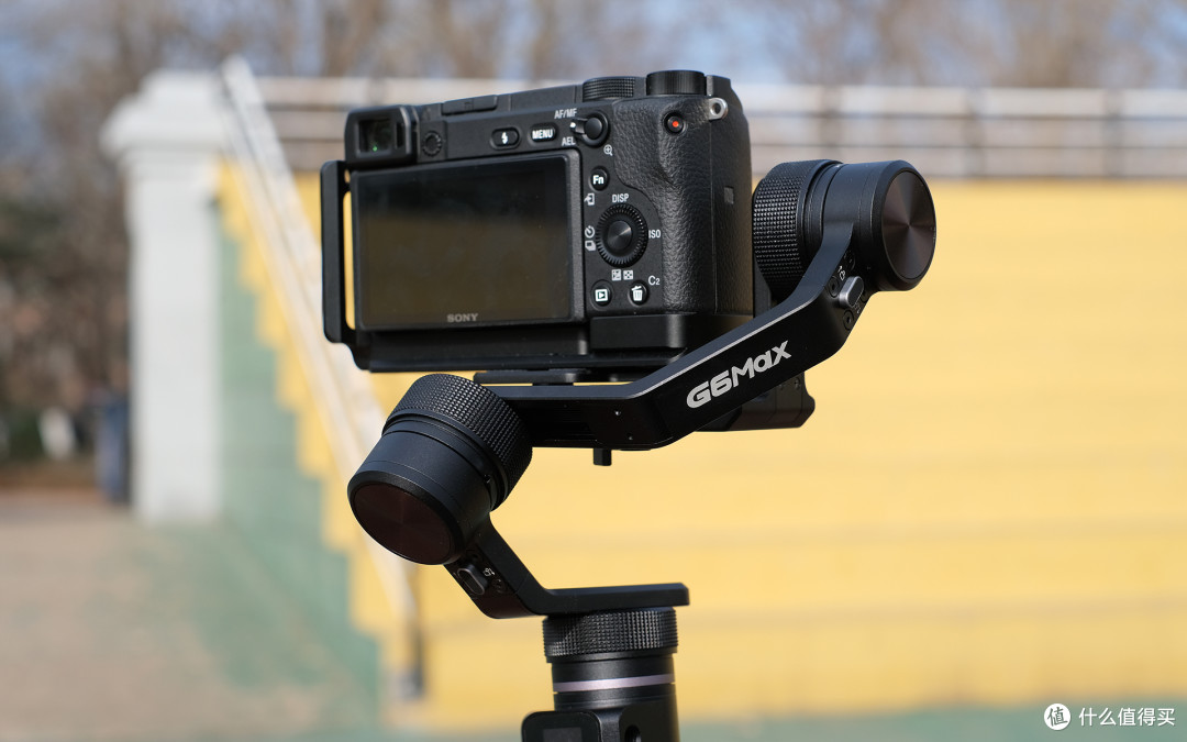 年轻人的第一台vlog设备,飞宇g6 max相机稳定器测评