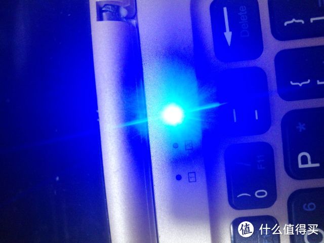 手机拆换原装电池教程——替换寿命将届的原厂电池,提升手机续航