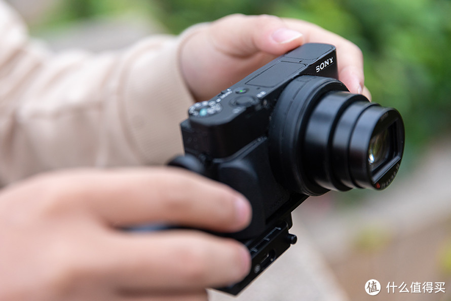 什么才是优质的跨平台vlog设备 飞宇G6 Max相机稳定器评测