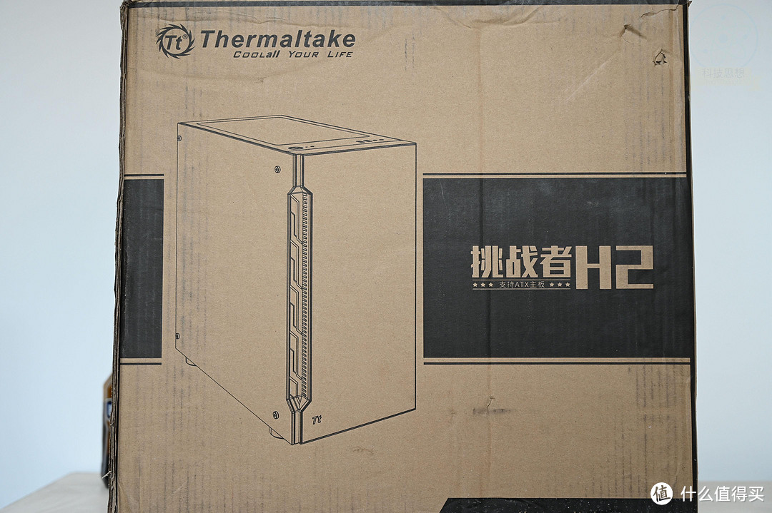 Tt挑战者H2机箱体验，带给你不一样色视觉震撼