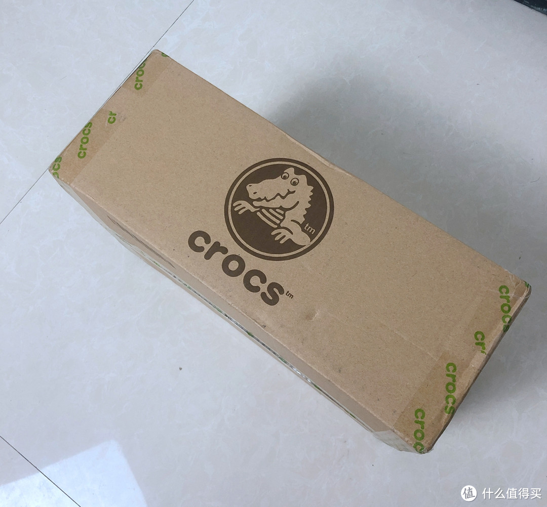 双11买的拖鞋现在终于能穿了-Crocs 卡骆驰 203591 暖棉拖鞋