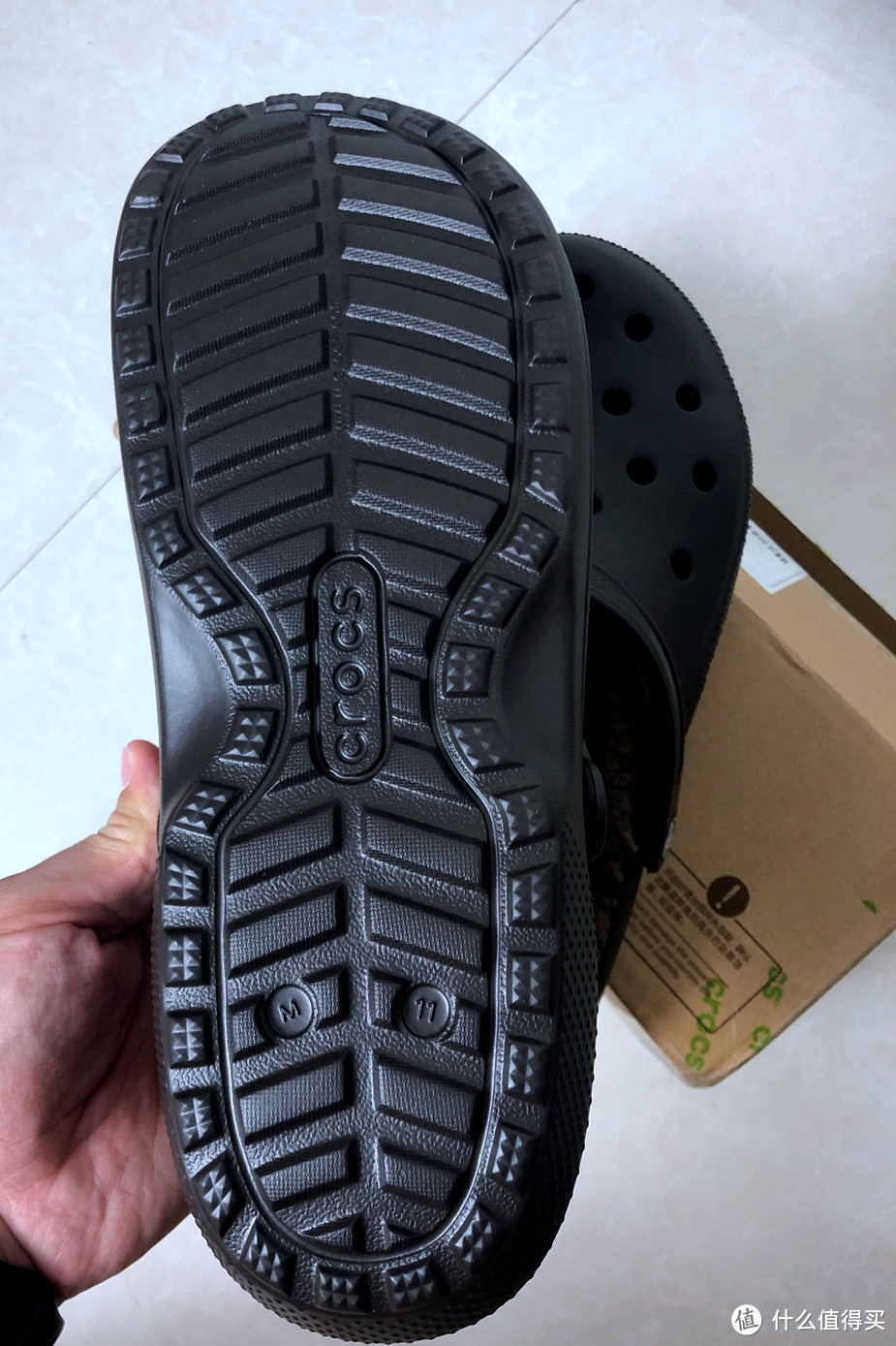 双11买的拖鞋现在终于能穿了-Crocs 卡骆驰 203591 暖棉拖鞋