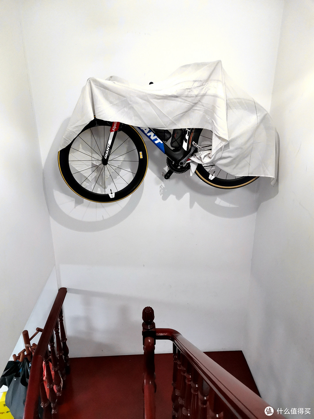 入冬了自行车怎么放-墙上支架了解一下
