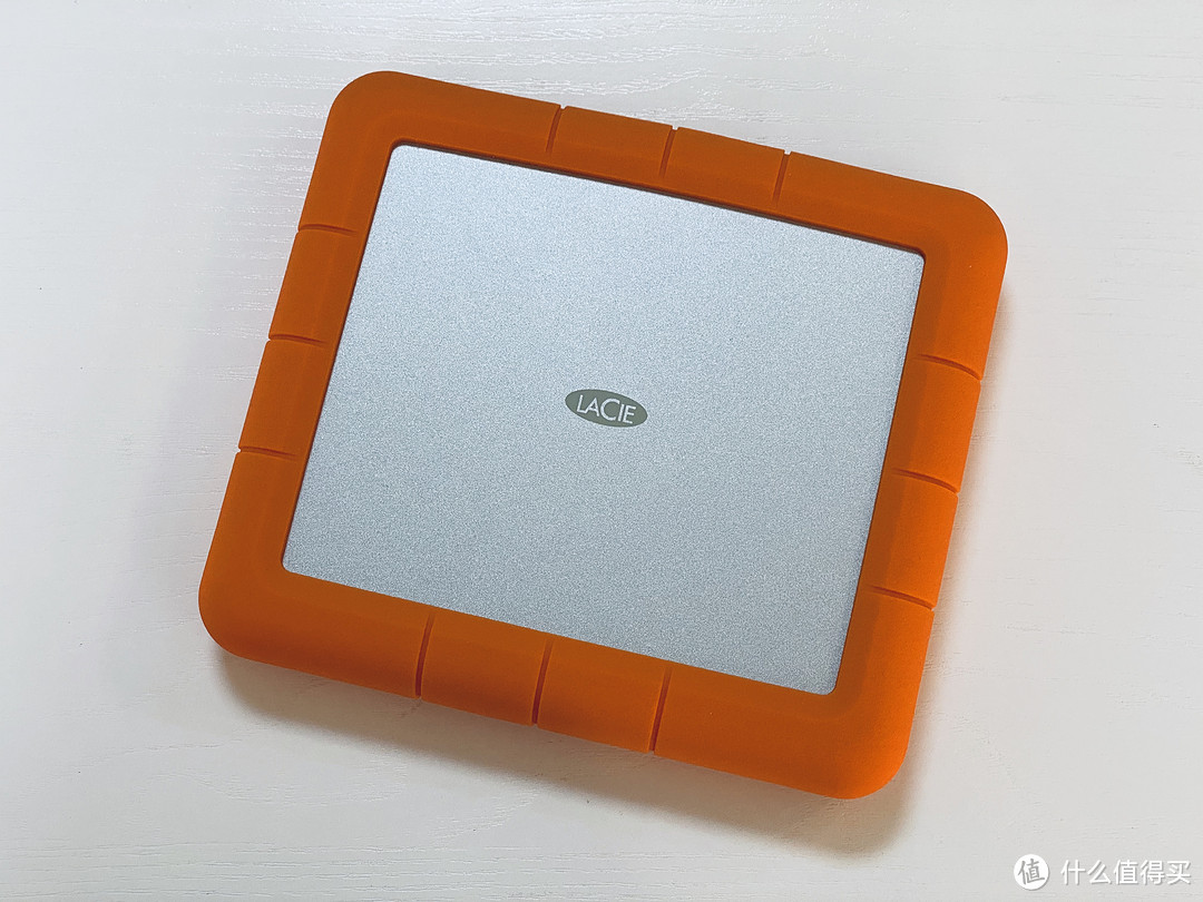 经典百看不厌：LaCie Rugged RAID Shuttle外观赏析+简单测试