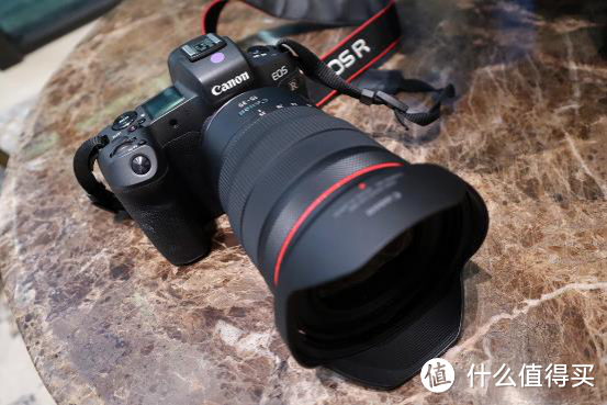 高品质R卡口超广角镜头 RF15-35mm F2.8 L IS USM