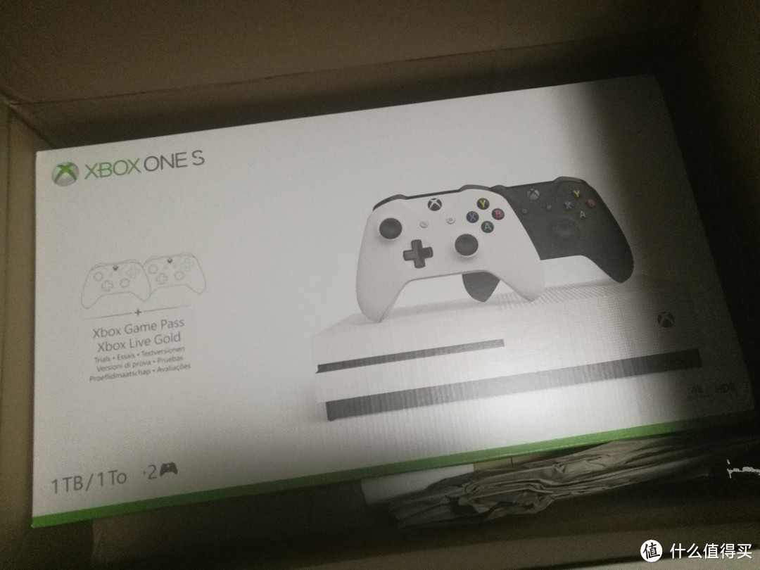 黑五购*带双手柄的超大号机顶盒之Xbox One S德亚版极速开箱篇