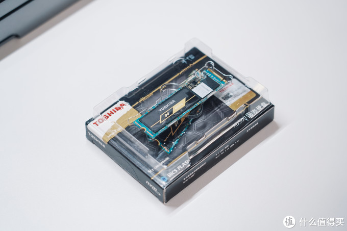 NVMe固态硬盘的明星对决:东芝RD500 VS 海康威视 C2000 Pro