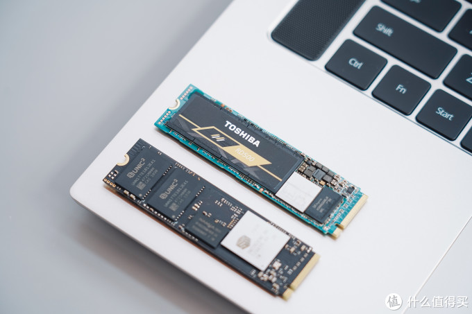 NVMe固态硬盘的明星对决:东芝RD500 VS 海康威视 C2000 Pro
