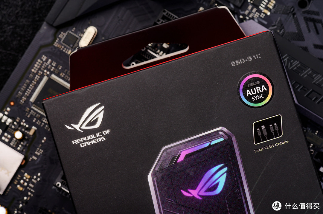 信仰随身走,让高速数据备份插上RGB的翅膀,ROG STRIX ARION SSD外接盒