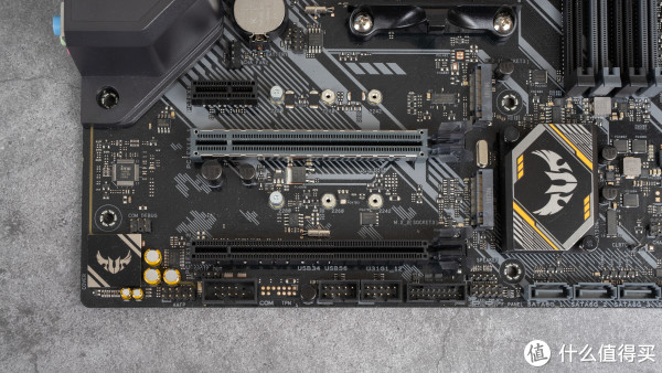 TUF B450 GAMING + Ryzen 9 3900X 本体のみ 1万円台と、第3世代Ryzenの“コスパの良さ”を活かせる、ASUSのTUF