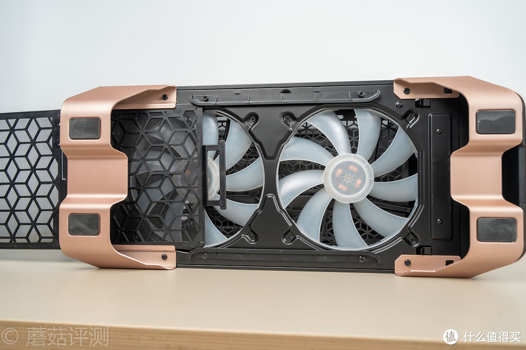 那一抹金色,让人欲罢不能、酷冷至尊(CoolerMaster)SL600M金色版 全塔机箱 评测