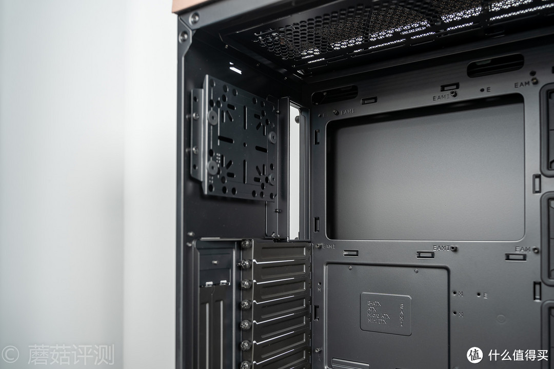 那一抹金色,让人欲罢不能、酷冷至尊(CoolerMaster)SL600M金色版 全塔机箱 评测