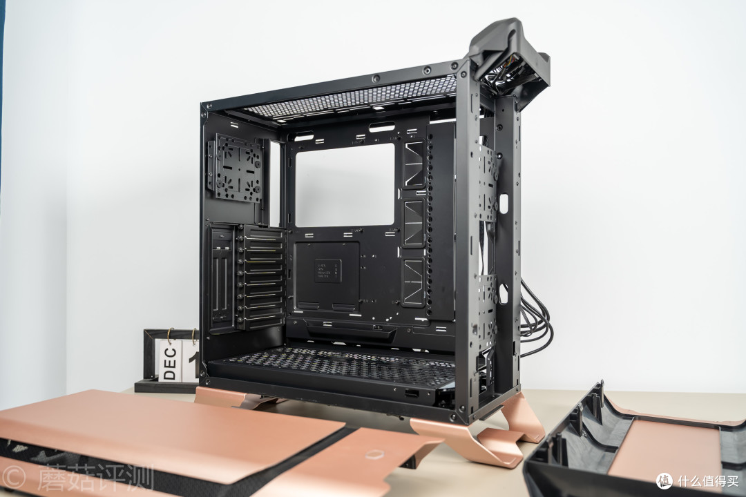那一抹金色,让人欲罢不能、酷冷至尊(CoolerMaster)SL600M金色版 全塔机箱 评测