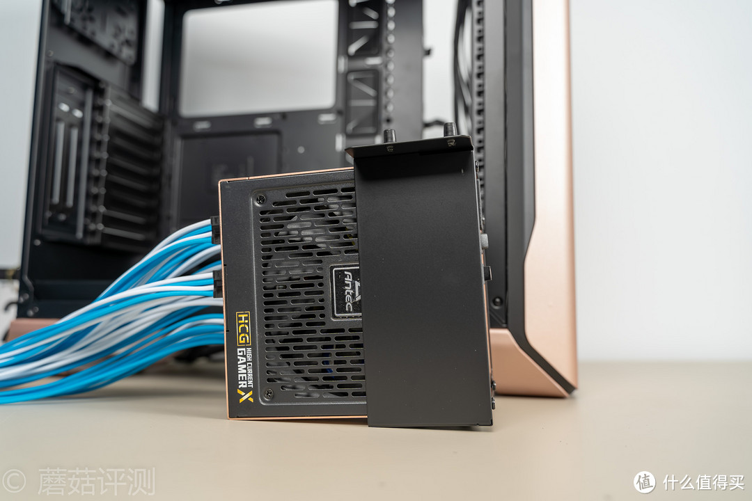 那一抹金色,让人欲罢不能、酷冷至尊(CoolerMaster)SL600M金色版 全塔机箱 评测