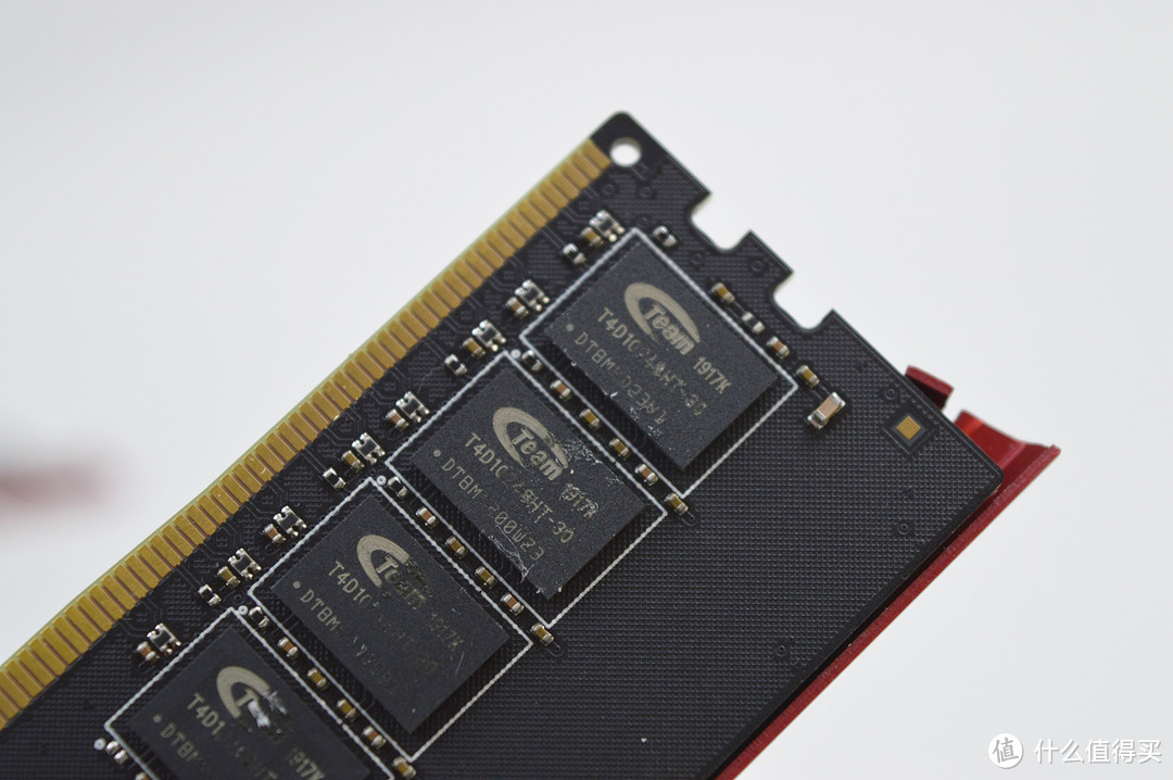 超频强劲,价位美丽：十铨VULCAN Z 火神  DDR4 3000套条开箱体验