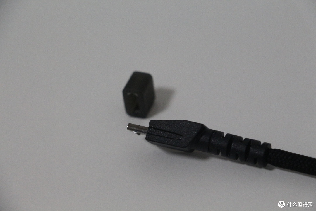 雷蛇(Razer)电竞新旗舰:巴塞利斯蛇终极版开箱评测