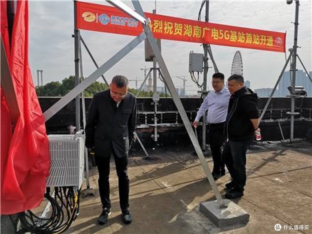 评荣耀V30:还要多久才能和5G交朋友?