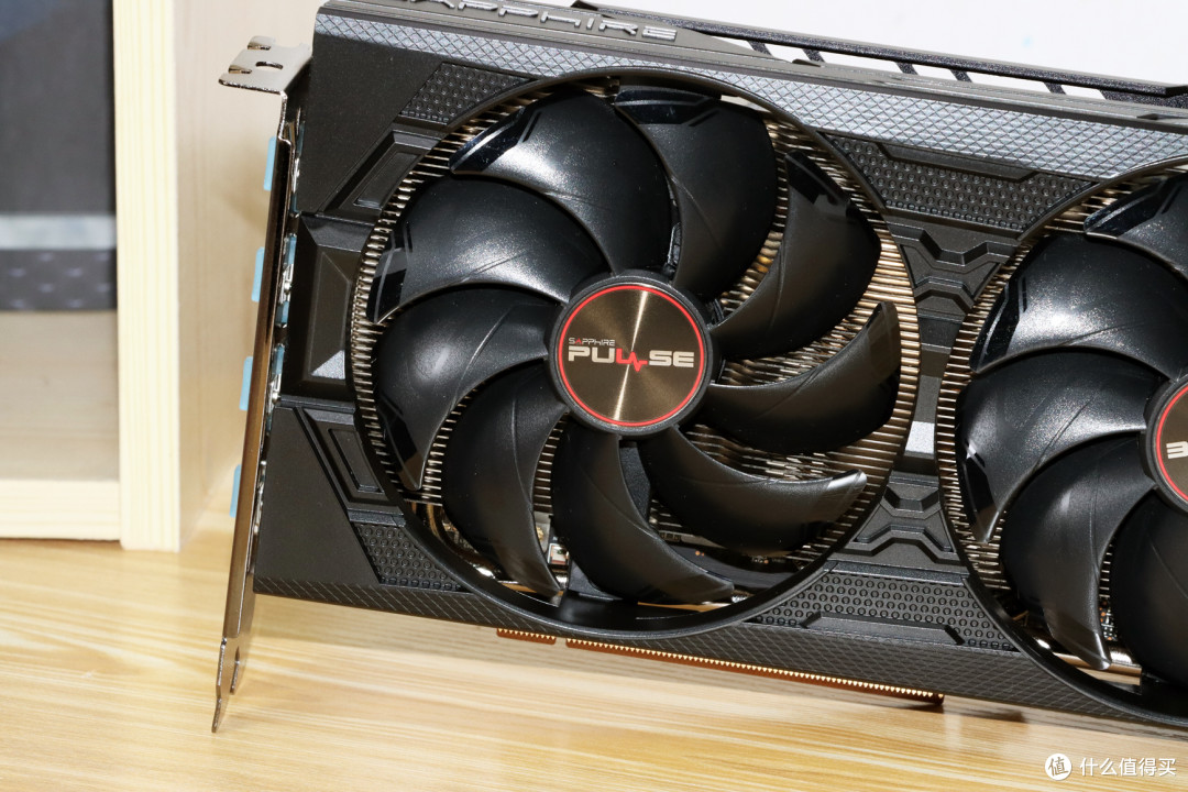 三张图就能够了解 AMD Radeon RX5500XT