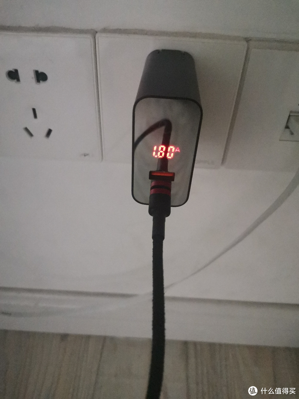 又来测一个45w充电头,带数显的好用吗