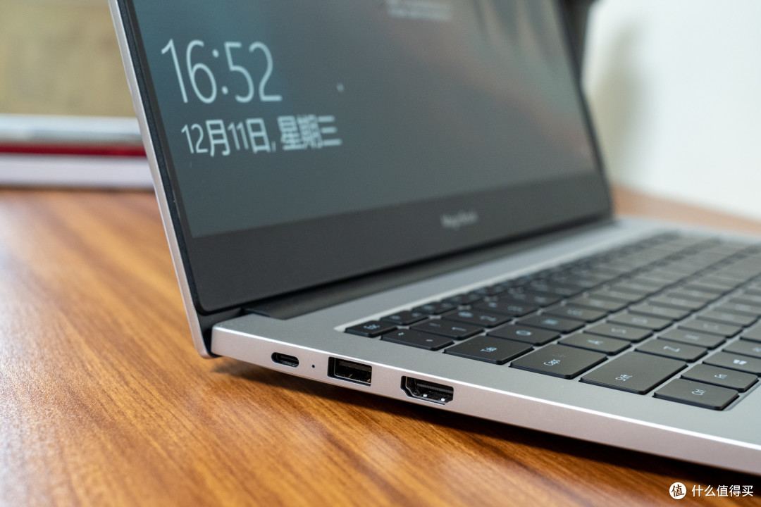 入门价位无敌手？不一样的旗舰体验：荣耀MagicBook 14锐龙版