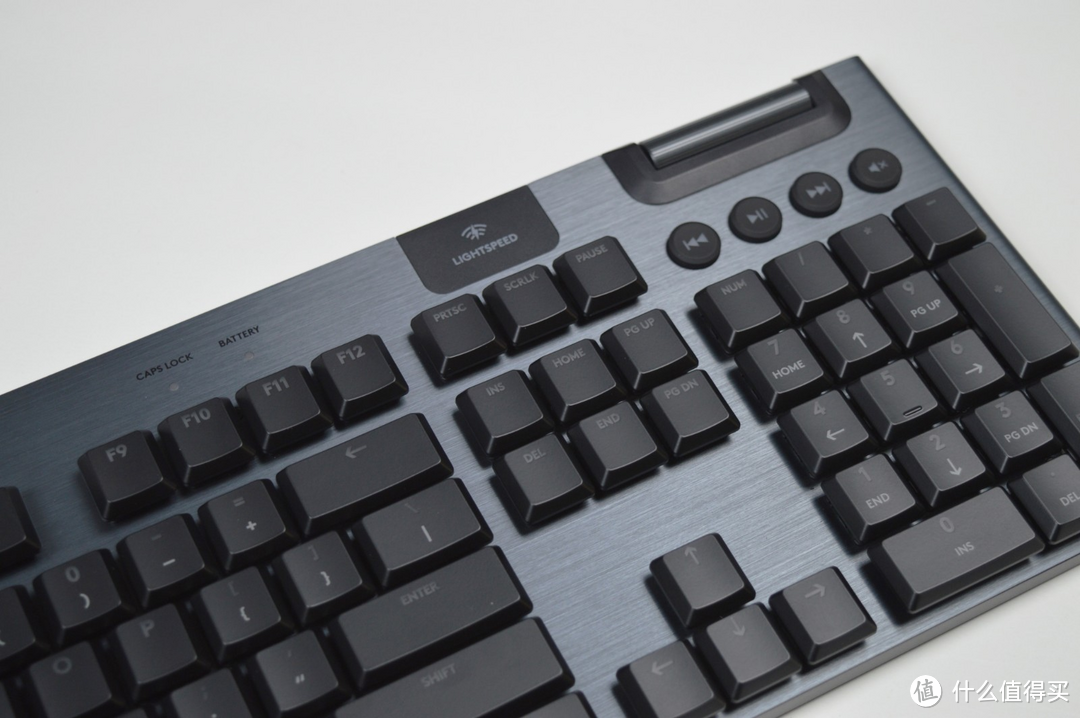 摆脱束缚，酣畅体验：罗技G913无线超薄RGB机械键盘开箱