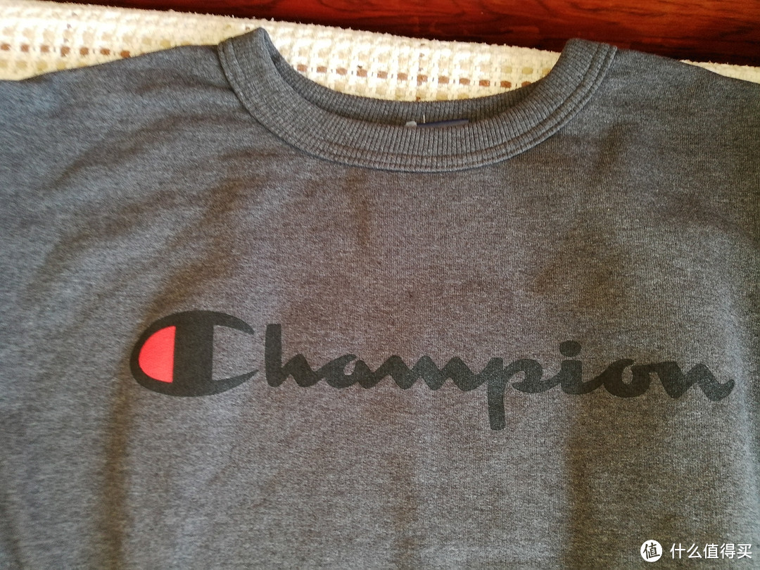 亚马逊购入Champion羊毛圆领衫尺码有点大