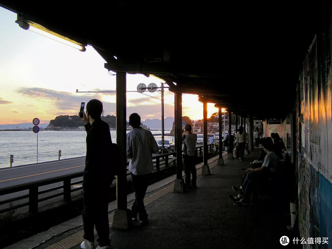 日本最好看的海，都藏在这些车站里