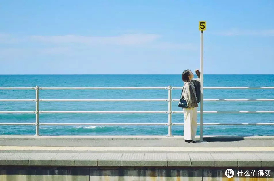 日本最好看的海，都藏在这些车站里