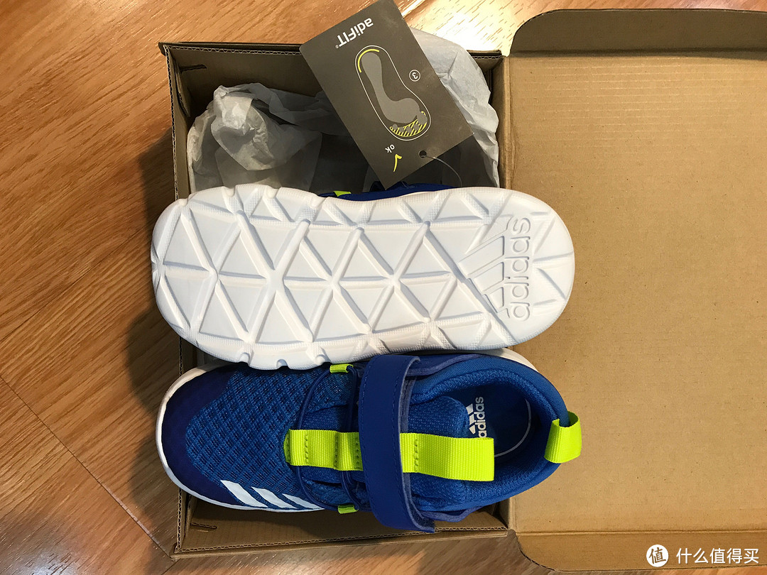 圣诞预热，瞄一眼adidas折扣店有没有耙活