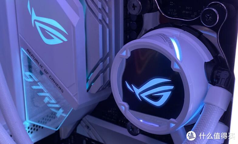 支持Aura Sync的小白龙：华硕 ROG STRIX LC RGB WE 白色纪念版水冷散热器 上架开售