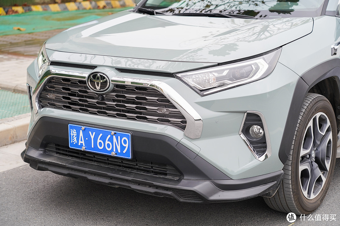 越级新生：一汽丰田全新荣放RAV4试驾体验