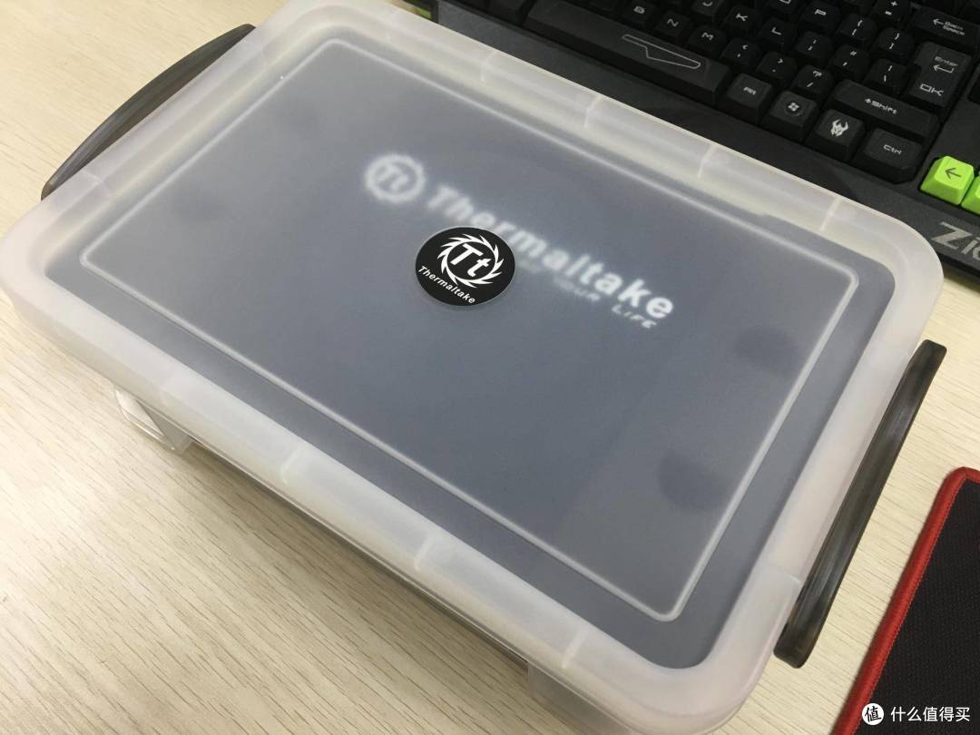 新手装机可以盲选的机箱电源,Thermaltake额定600W BT600 W全模组电源装机篇