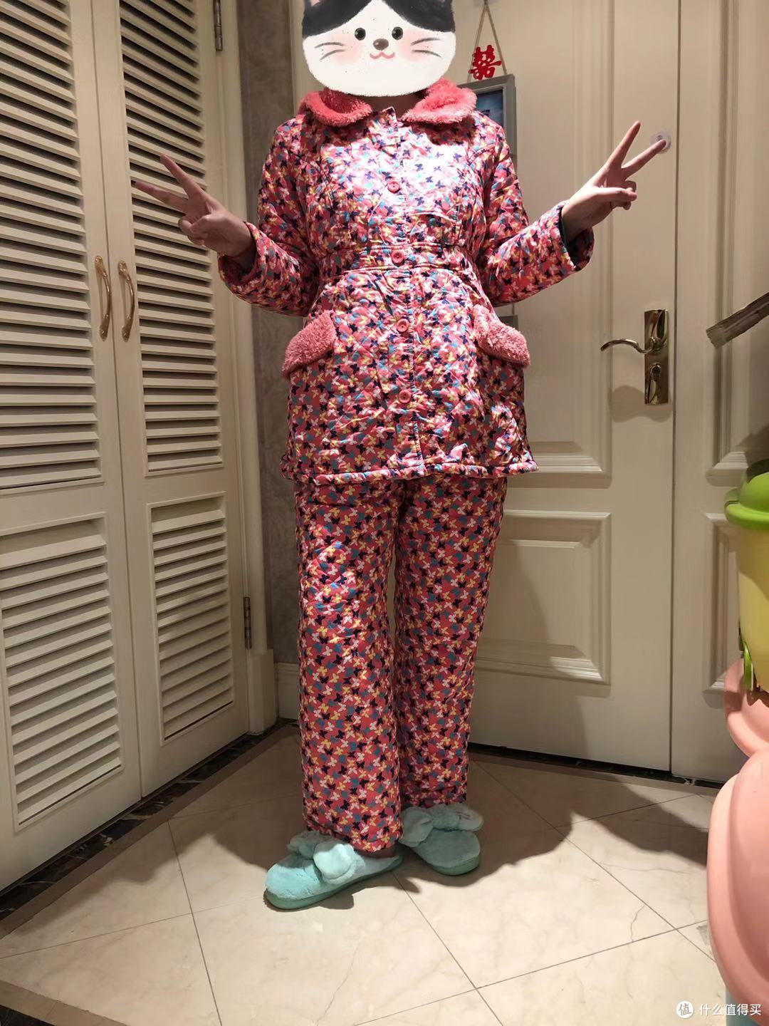 逗比二人组玩趣自拍告诉你~秋冬睡衣怎么选?