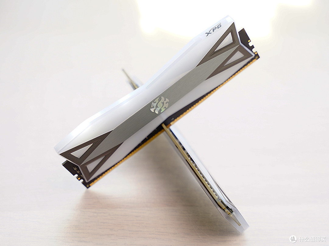 还是AMD平台香，先入手甜点级显卡，明年再升级RTX3000吧！