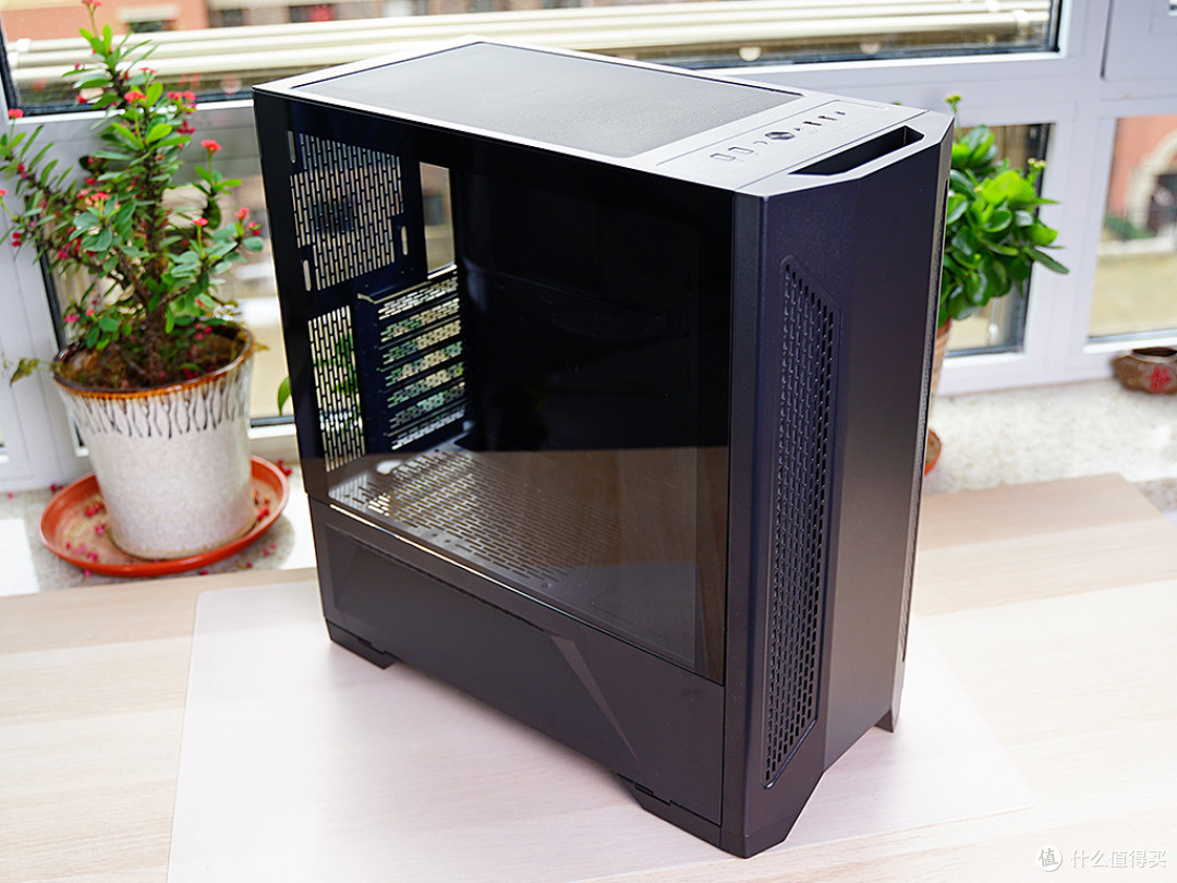 还是AMD平台香，先入手甜点级显卡，明年再升级RTX3000吧！