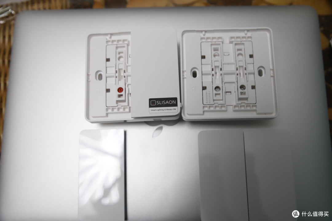 小家装修事儿 篇一:小米米家墙壁开关与yeelight凌动开关对比评测