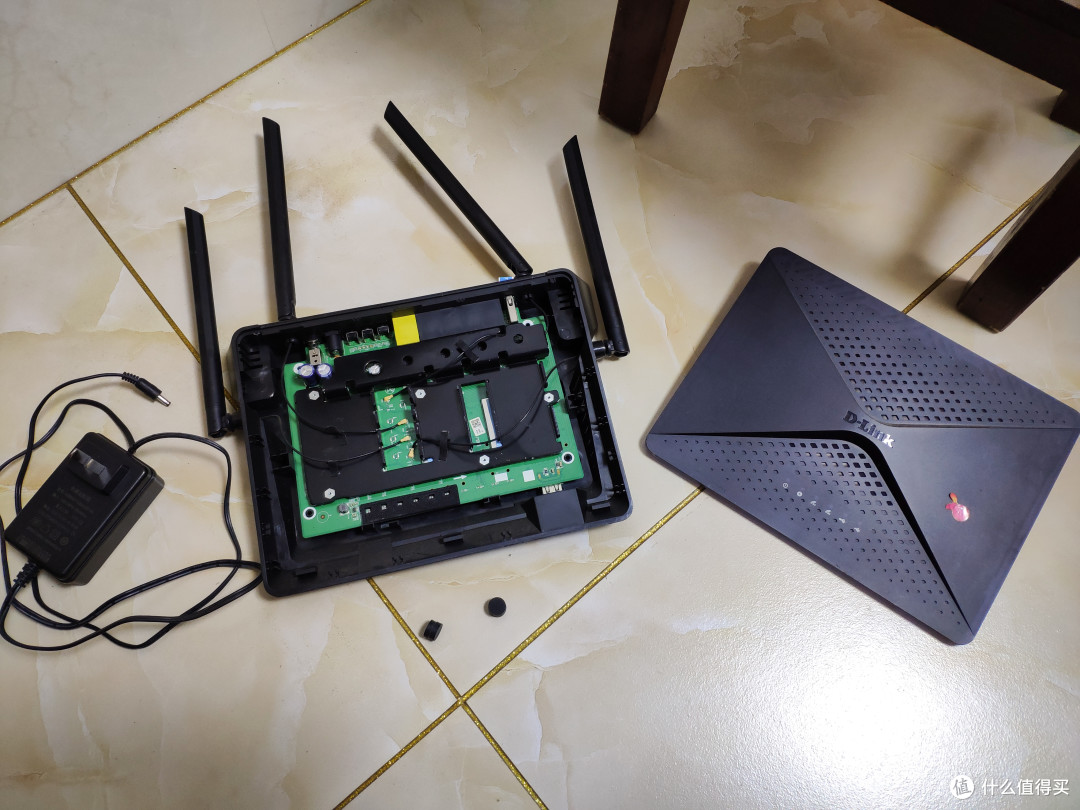 ▲▲ DLink882不知还能不能挽救，开APP总是WIFI断流，下载和手游却正常。哪位值友高手有办法请在评论区留言指点一下，感谢。