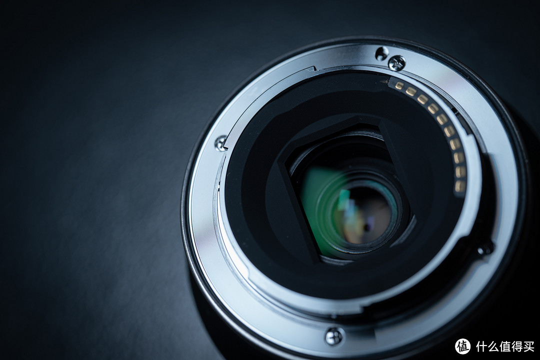 腾龙35mm f2.8微距镜头（索尼E口）：亲民的诚意头并不多