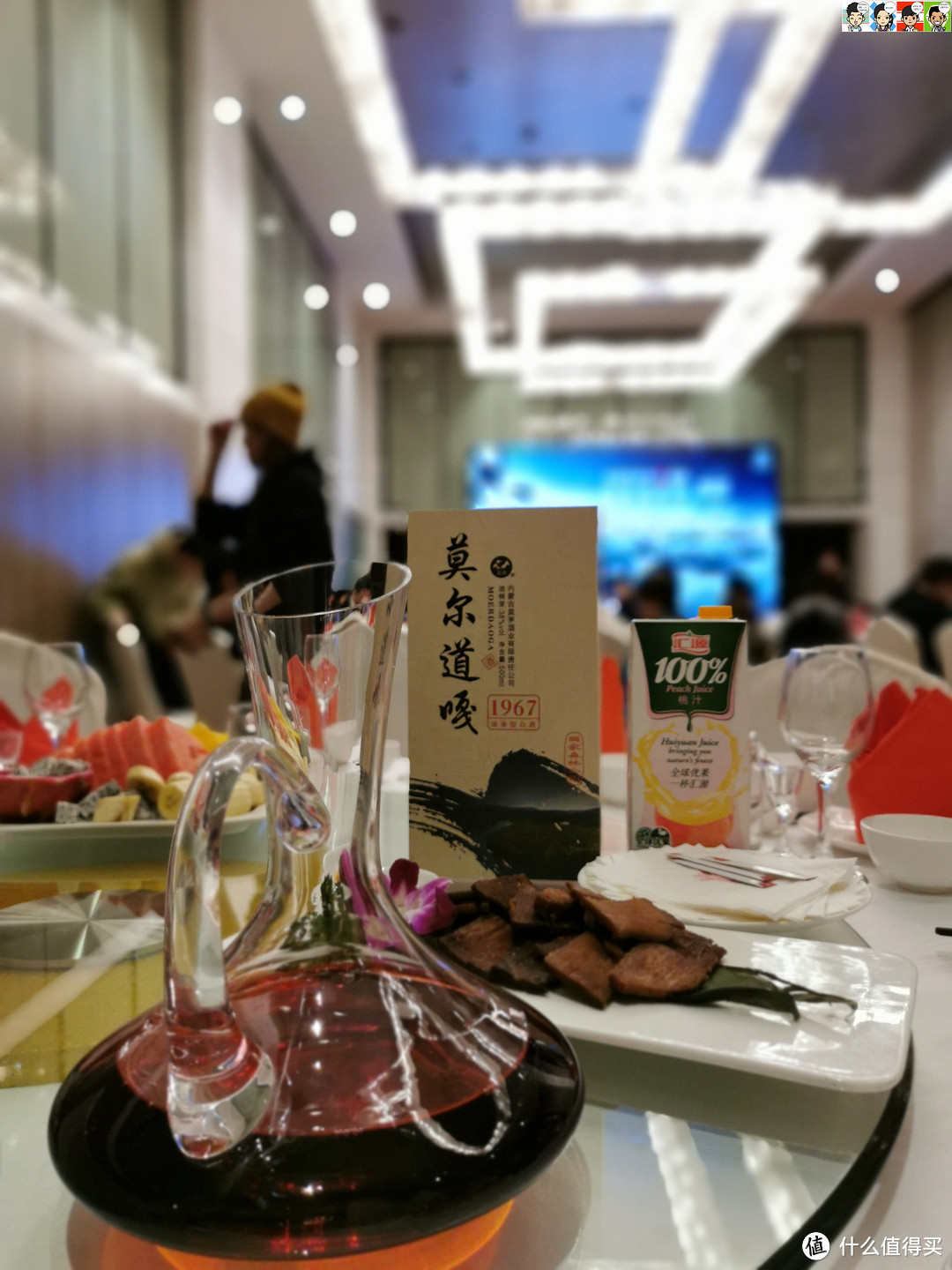 晚上在酒店举行答谢晚宴，庆祝长安CS家族成功破冰，冲出极寒海拉尔冰雪试驾活动圆满结束。