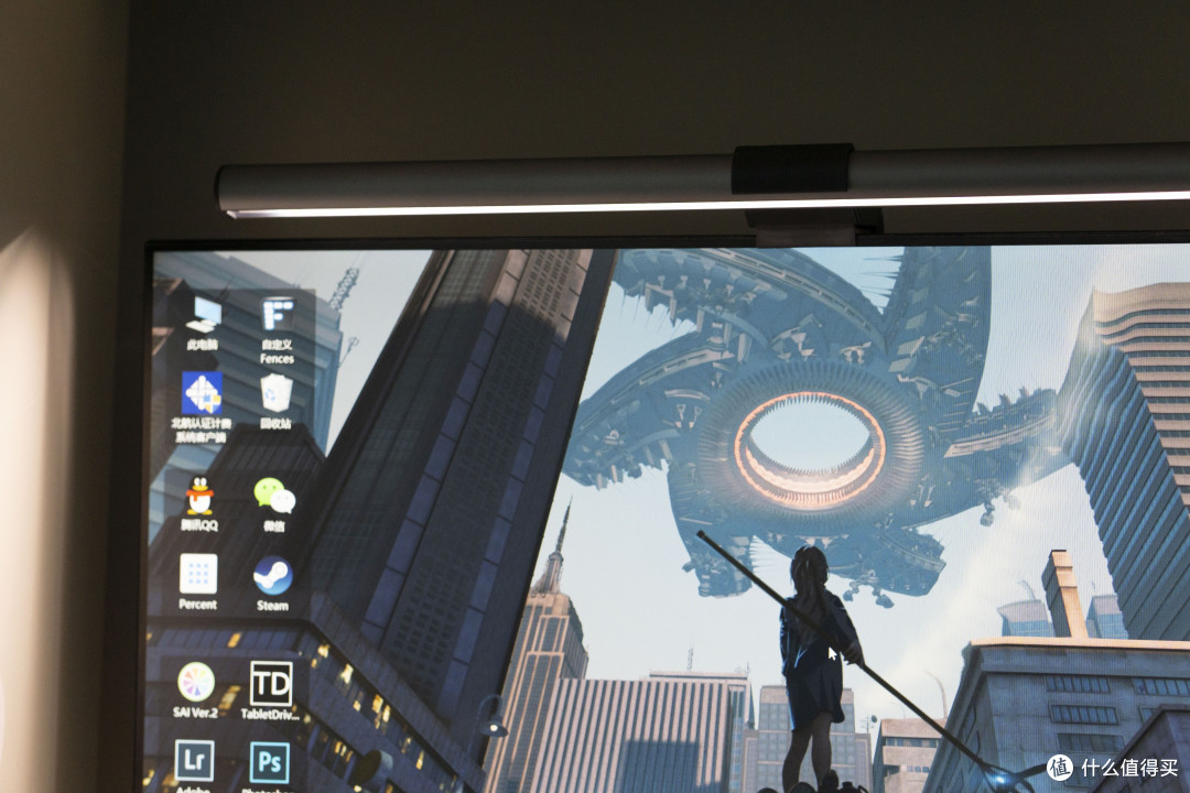 小桌面的救星!双十二入手的明基ScreenBar Plus屏幕挂灯使用体验