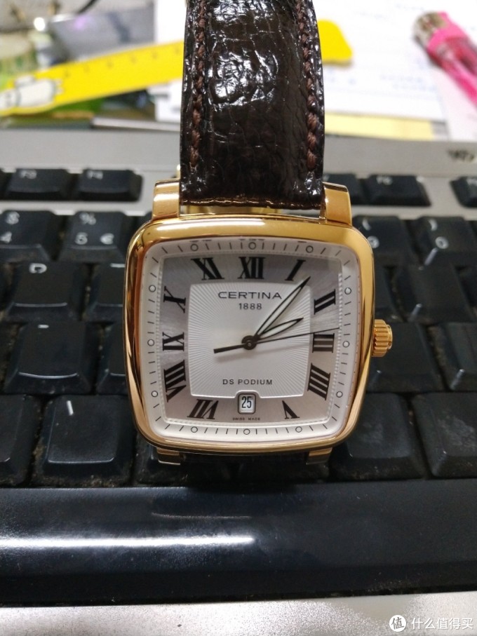 人生迈入新阶段,换个表带,雪铁纳C025-510-36-033-00新颜荣发第二春