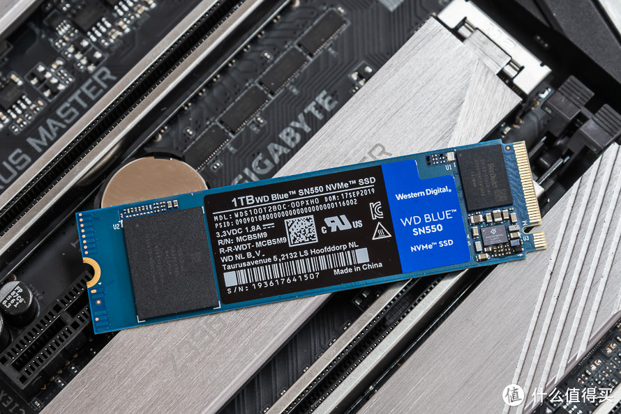 西数WD Blue SN550 NVMe SSD评测：原厂芯片、性能提升高达42%