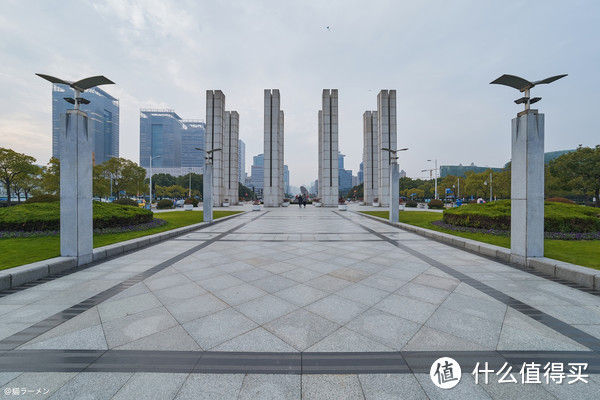 好玩的礼物.铭匠11mm F2.8全画幅鱼眼镜头开箱体验