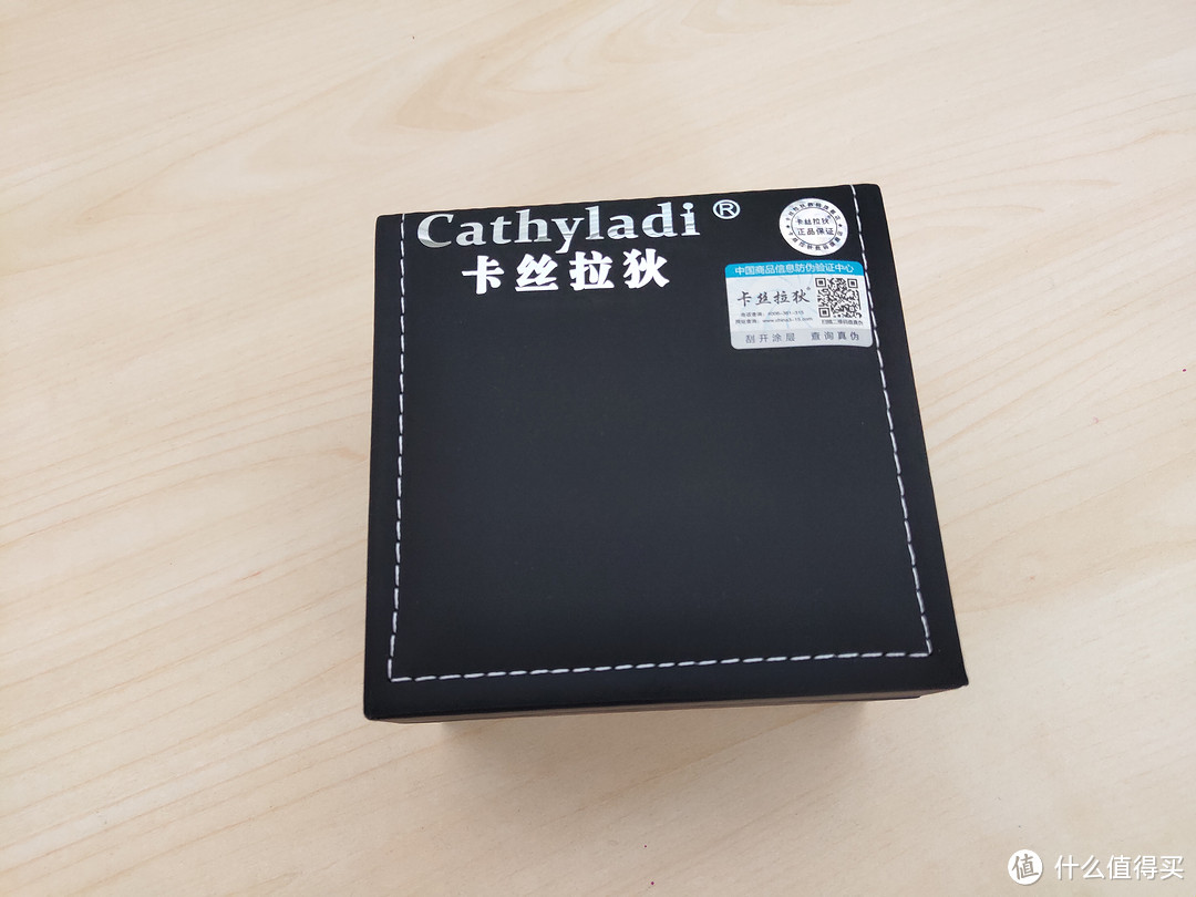 本以为是个佳明，其实是个计步器。晒晒今年京东试用中的最大件——卡丝拉狄智能手环