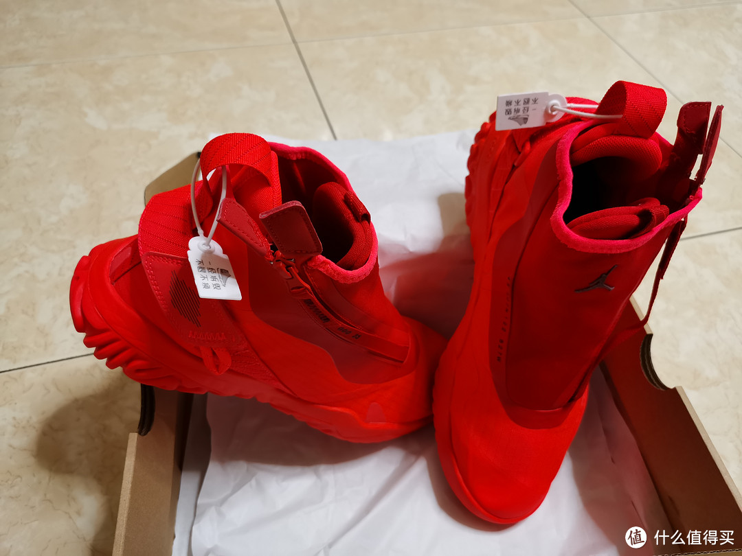 送给LG的新年礼物——JORDAN PROTO-REACT Z 