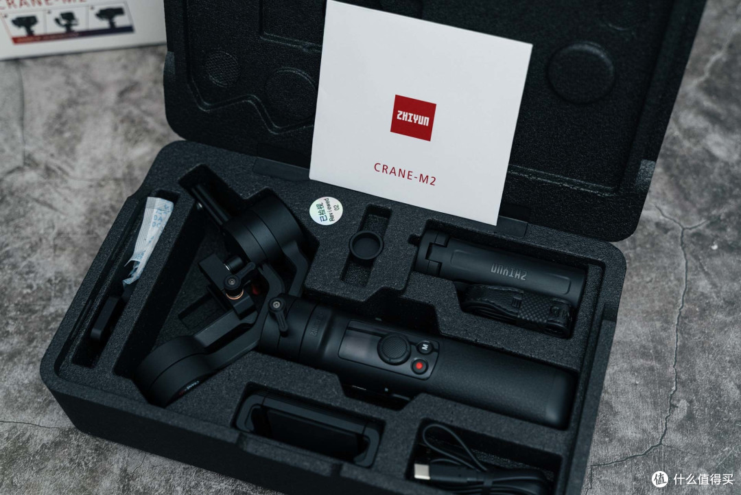 可以放进书包里的Vlog助手——云鹤M2相机稳定器