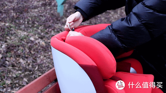 小米安全座椅发布！360度旋转，可用12年！千元出头太香了