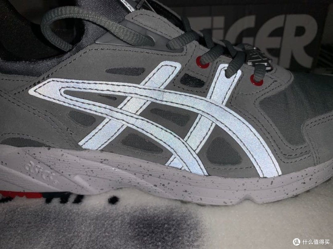 一双限量的联名asics x New Era DS Trainer
