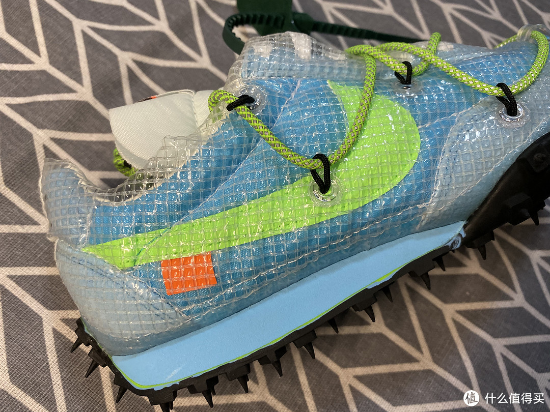 蓝绿配色的NIKE OFF WHITE WAFFLE RACER