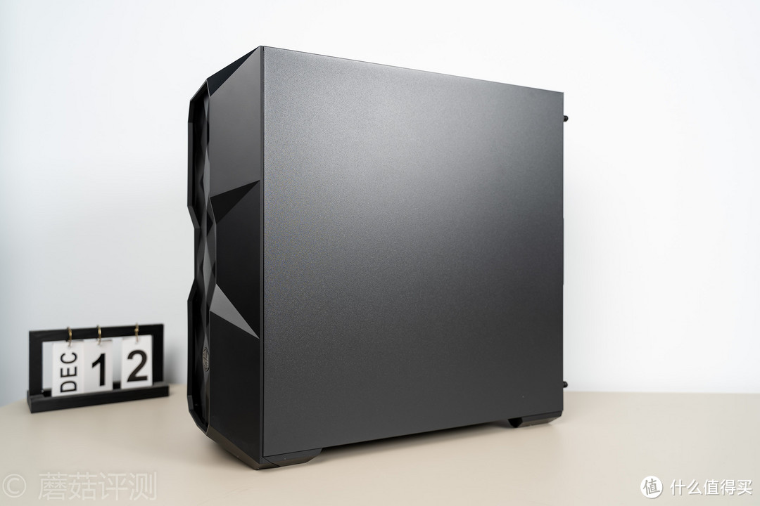 机箱也能做出艺术品的感觉、酷冷至尊（coolermaster）TD500 Mesh RGB机箱 评测